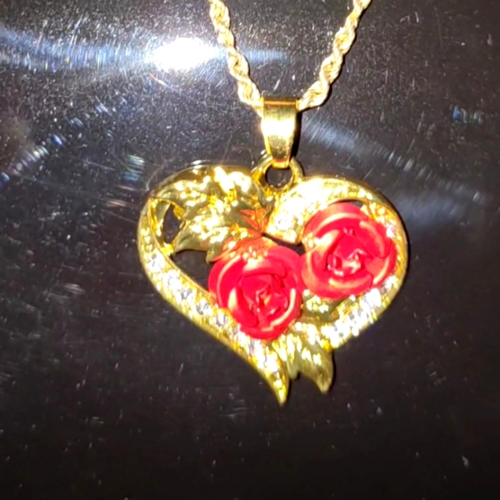 Double Rose Golden Pendant